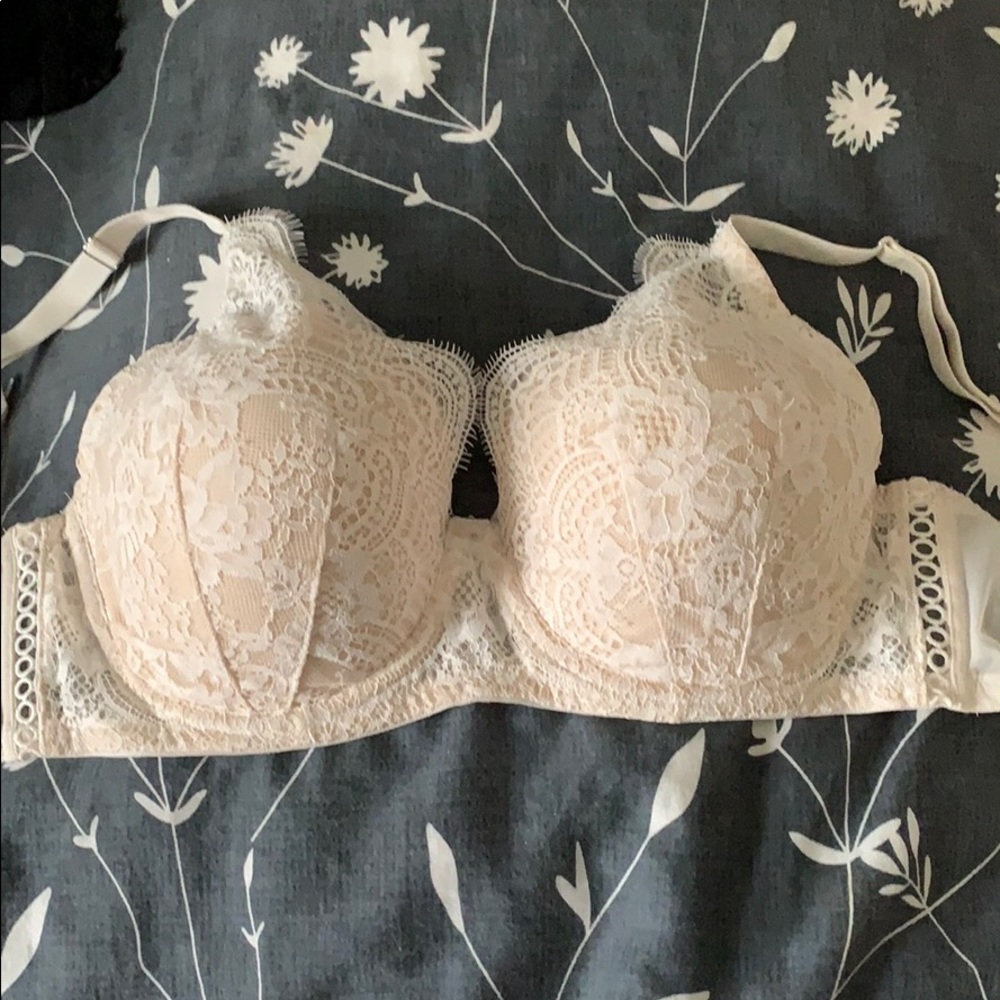 Brand new Victoria Secret Dream Angels Lace Bra